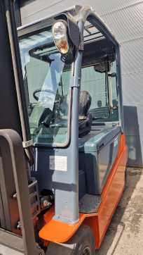 Wózki widłowe używane TOYOTA 8FBM25T ELEKTRO VIERRADFRONTSTAPLER (13056732)