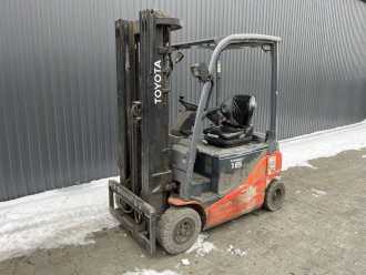 Wózki widłowe używane TOYOTA 8FBMK16T ELEKTRO VIERRADFRONTSTAPLER (12941090) backdrop