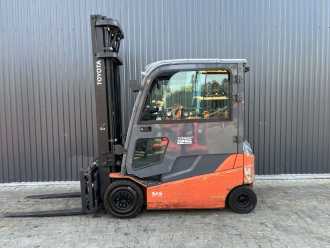 Wózki widłowe używane TOYOTA 8FBMT25 ELEKTRO VIERRADFRONTSTAPLER (13071991)