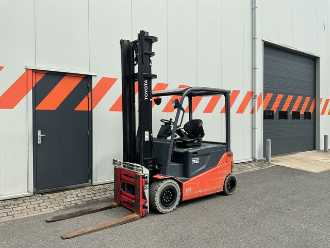 Wózki widłowe używane TOYOTA 8FBMT35 ELEKTRO VIERRADFRONTSTAPLER (13050028) backdrop