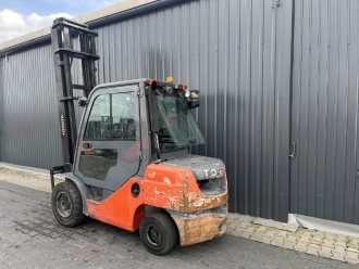 Wózki widłowe używane TOYOTA 8FDJF35 DIESEL VIERRADFRONTSTAPLER (13066292)