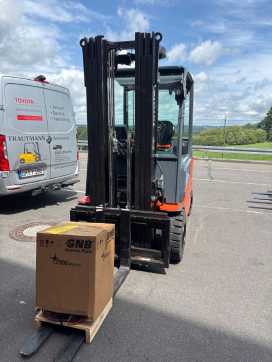 Wózki widłowe używane TOYOTA 9FBM30T ELEKTRO VIERRADFRONTSTAPLER (13075500)