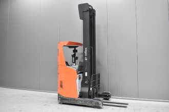 Wózki widłowe używane TOYOTA RRE 140 H /59012/ ELEKTRO SCHUBMASTSTAPLER (13074778) backdrop