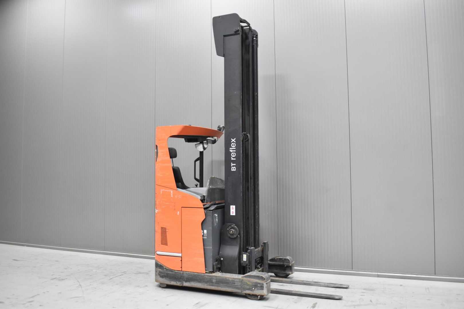 Wózki widłowe używane TOYOTA RRE 140 H /59030/ ELEKTRO SCHUBMASTSTAPLER (13073126)