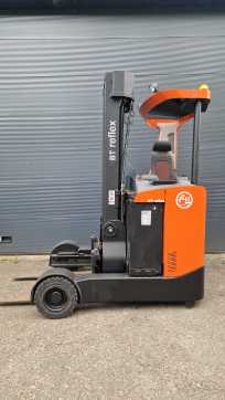 Wózki widłowe używane TOYOTA RRE160R ELEKTRO SCHUBMASTSTAPLER (13068608)