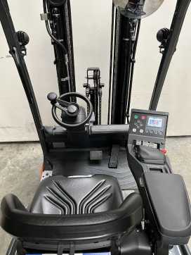 Wózki widłowe używane TOYOTA Traigo48-I 60-9FBEK16T ELEKTRO DREIRADFRONTSTAPLER (13075501)
