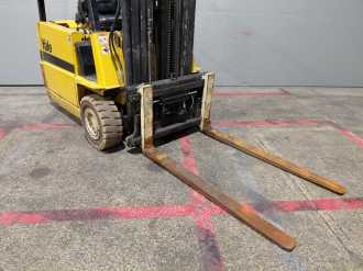 Wózki widłowe używane YALE ERP15RCF ELEKTRO DREIRADFRONTSTAPLER (13026720)