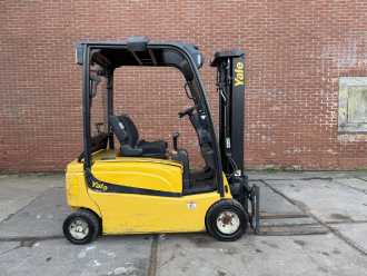 Wózki widłowe używane YALE ERP20VF ELEKTRO DREIRADFRONTSTAPLER (13015496)