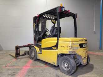 Wózki widłowe używane YALE ERP45VL ELEKTRO VIERRADFRONTSTAPLER (13040692)