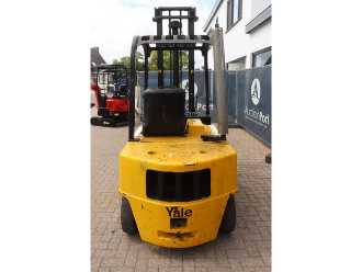 Wózki widłowe używane YALE GDP050RC DIESEL VIERRADFRONTSTAPLER (13059744)
