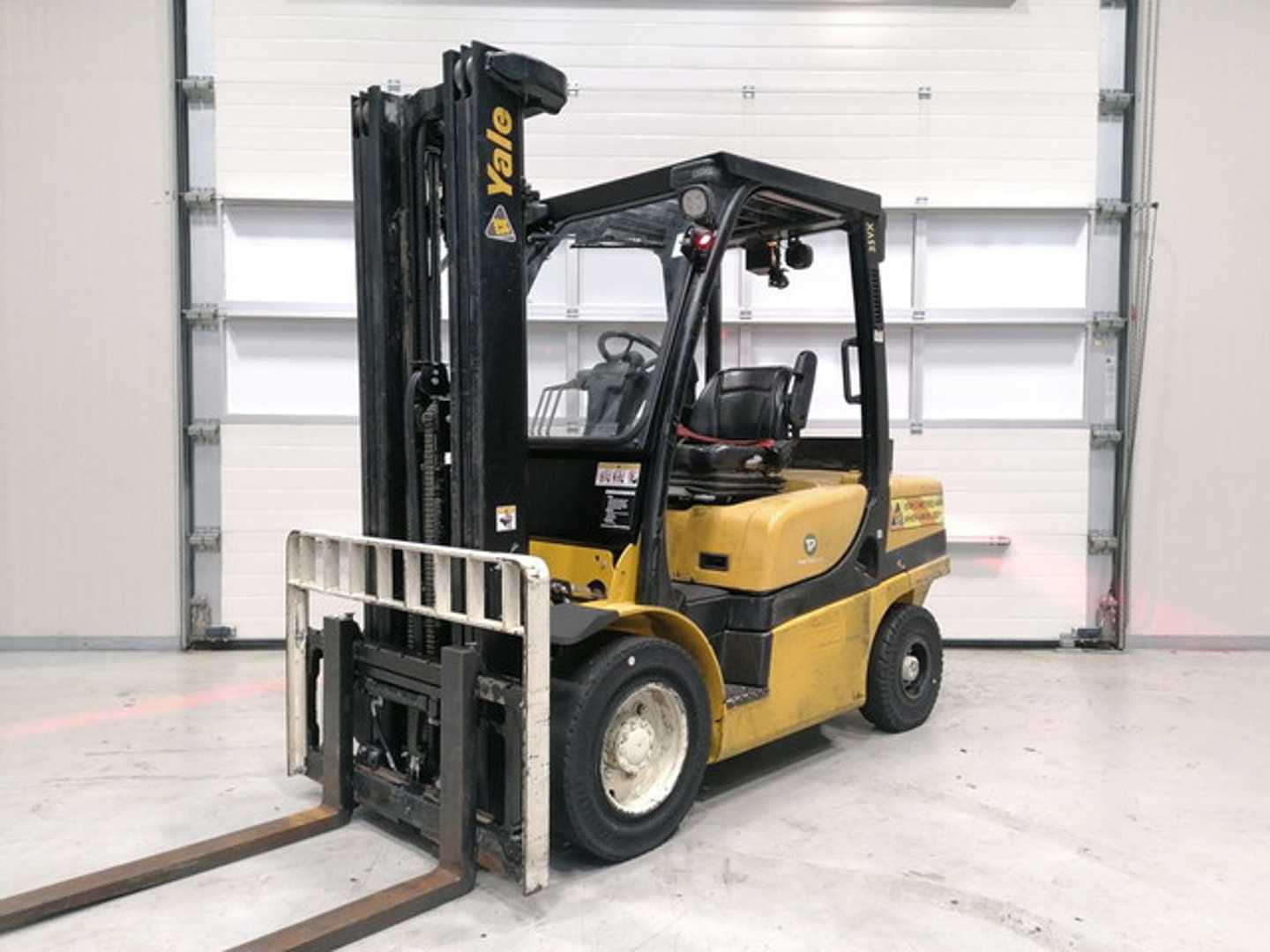 Wózki widłowe używane YALE GDP35VX DIESEL VIERRADFRONTSTAPLER (12764535)