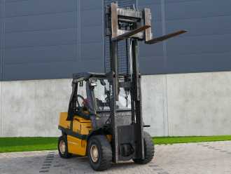 Wózki widłowe używane YALE GLP55MJ V2214 GAS VIERRADFRONTSTAPLER (12920292)
