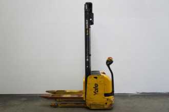 Wózki widłowe używane YALE MS12AC ELEKTRO HOCHHUBWAGENDEICHSEL (13012431)